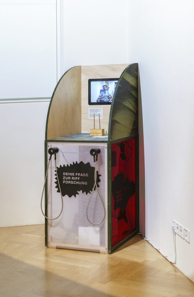 Videostation mit Ton und Ringschleife